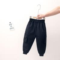 Осень и зима Новые детские брюки Мужчины и девочки работают в брюках с твердым цветом высокий бомбардировщик в больших детских брюках с чистыми цветами