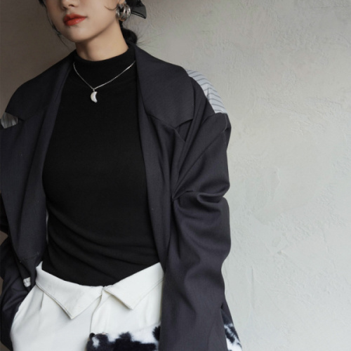 Утепленный цветной лонгслив, высокий воротник, длинный рукав